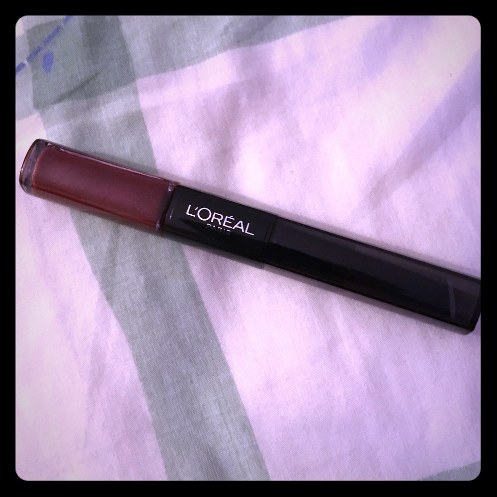 A beautiful sexy lipsticks black cherry 🍒